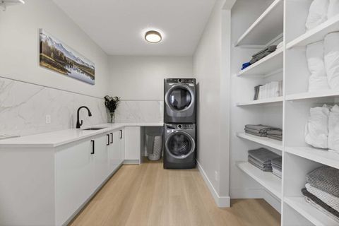 Tiny photo for 30 Silverstone Place, Didsbury, AB T0M 0W0 (MLS # A2310507)