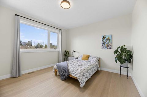 Tiny photo for 30 Silverstone Place, Didsbury, AB T0M 0W0 (MLS # A2310507)