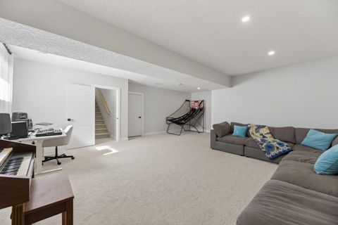 Tiny photo for 30 Silverstone Place, Didsbury, AB T0M 0W0 (MLS # A2310507)