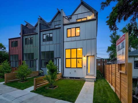 Photo of 2018 12 Avenue SW, Calgary, AB T3C 0S1 (MLS # A2334160)