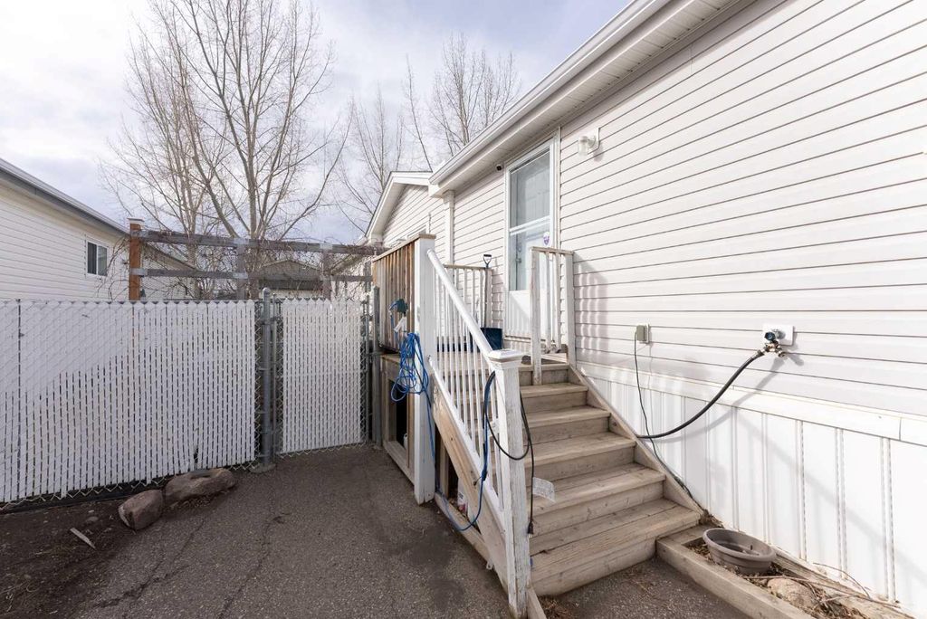 Photo of 315 Yardmaster Avenue, Coaldale, AB T1M 1P6 (MLS # A2292986)