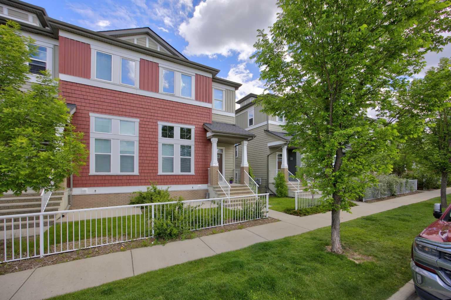 913 Evanston Square NW