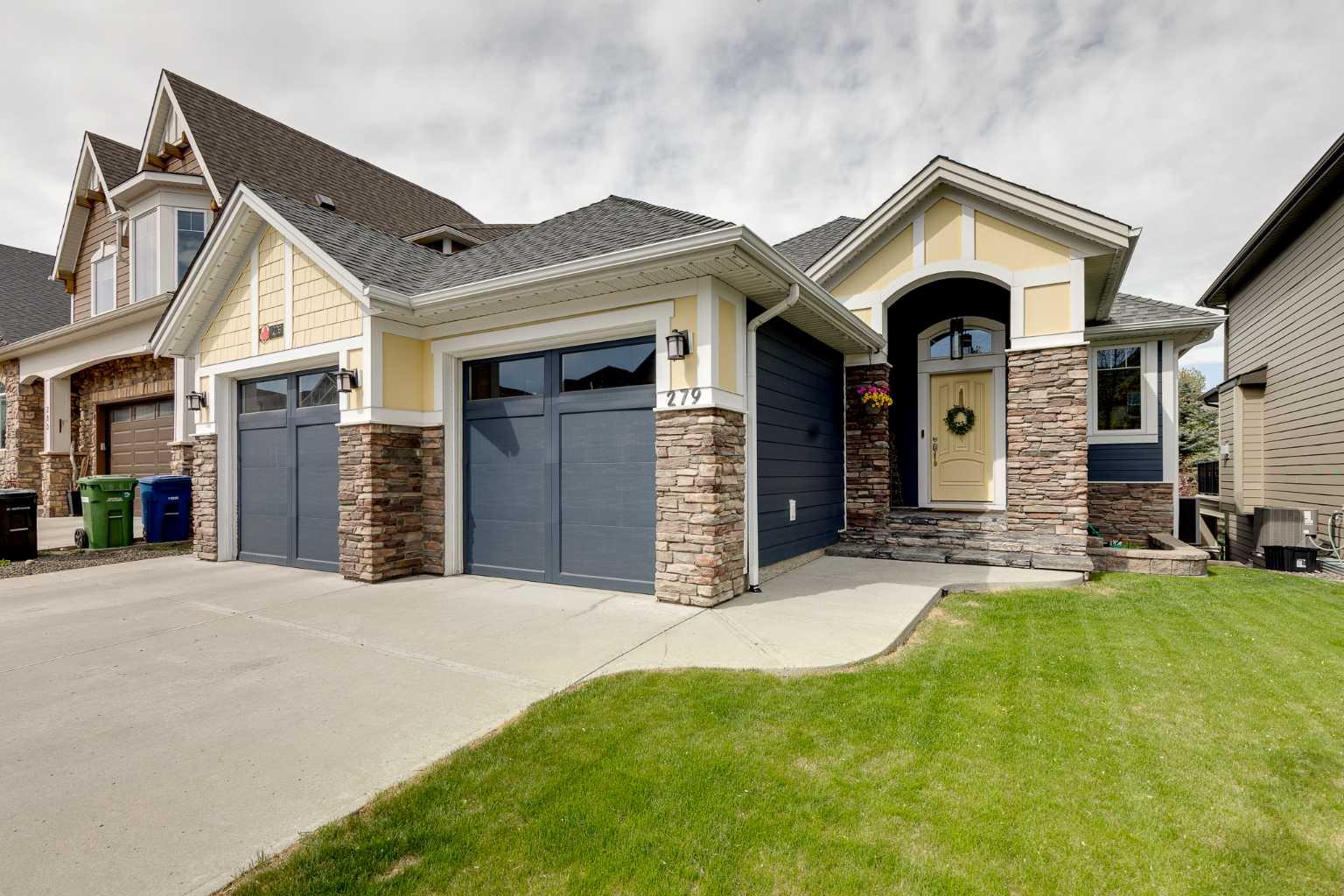 279 Coopers Hill SW