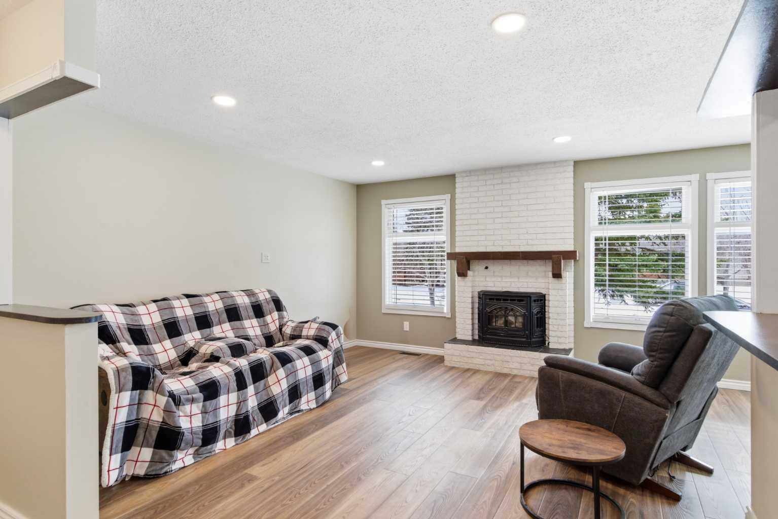 79 Templehill Drive NE