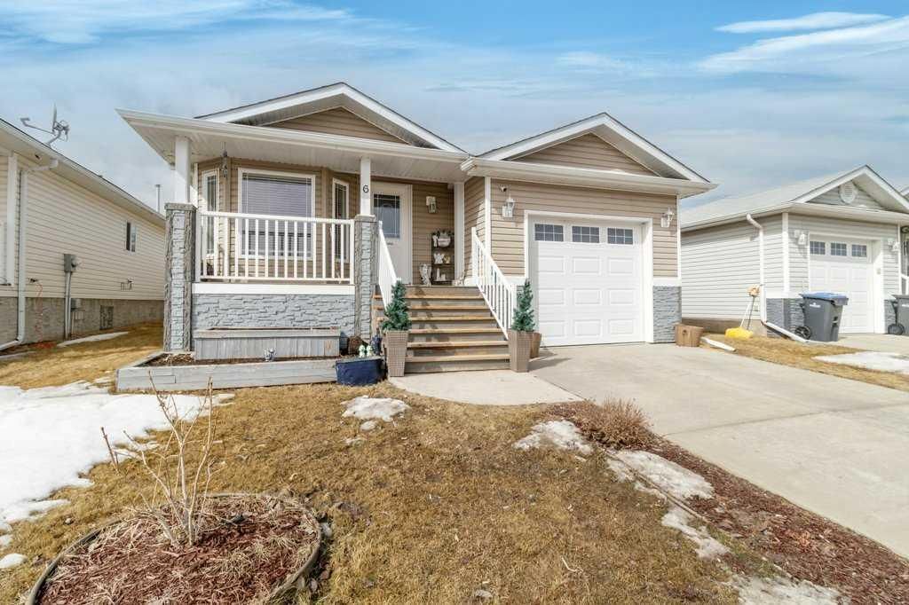Photo of 6 Baywood Place, Sylvan Lake, AB T4S 0A7 (MLS # A2300912)