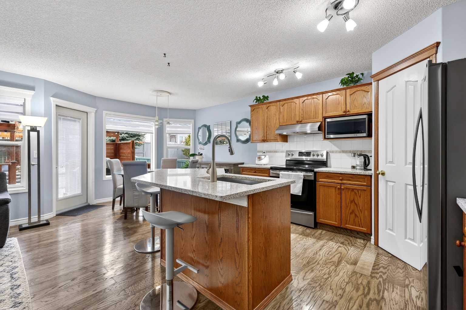 129 Bridlewood Way SW