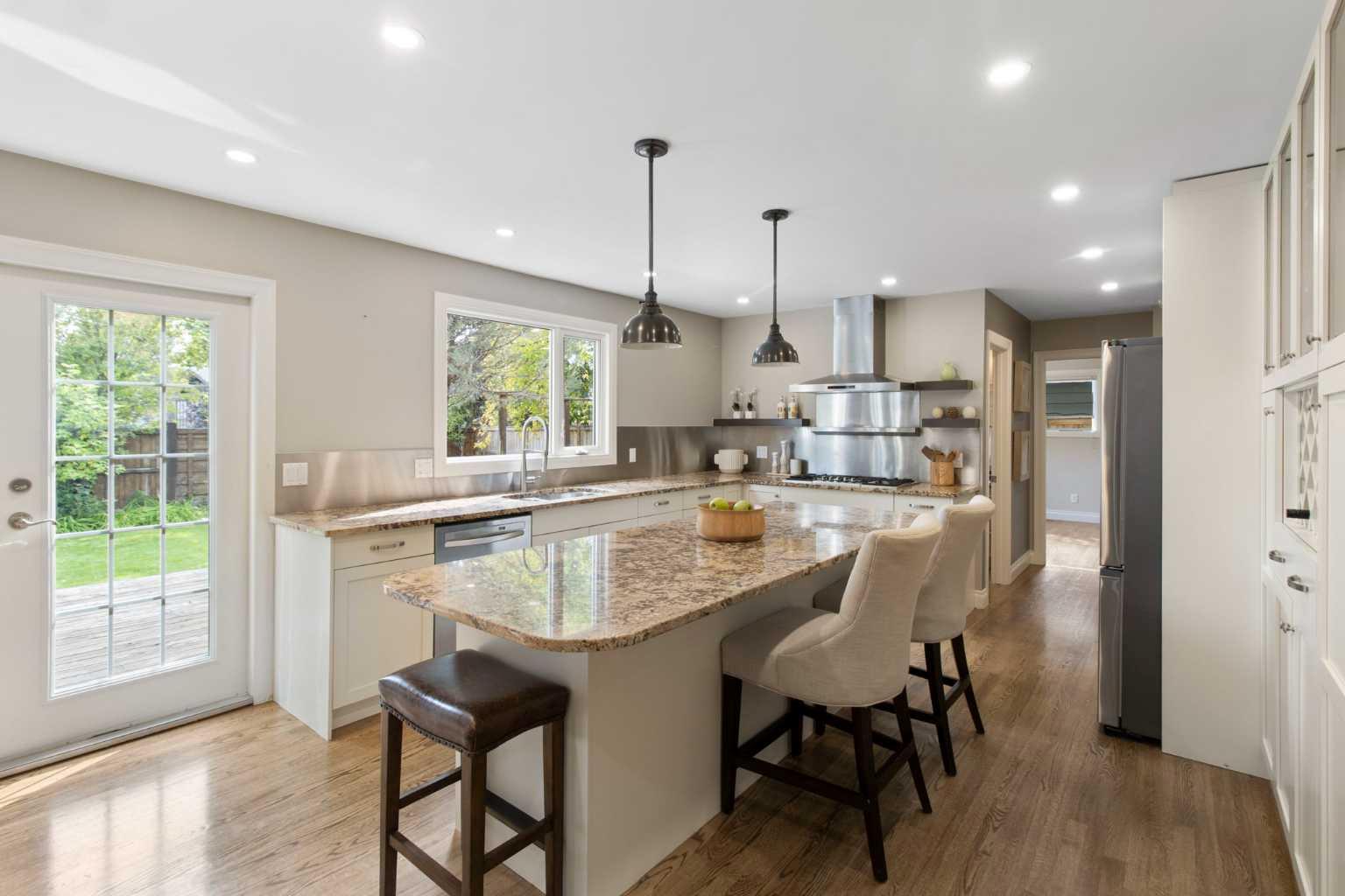 152 Lake Mead Crescent SE