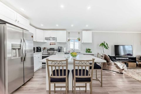 6220 17 Avenue SE 237 Calgary AB T2A 0W6