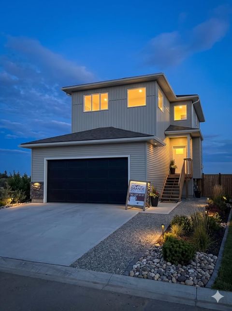 Photo of 11402 107 Avenue, Grande Prairie, AB T8V 6L7 (MLS # A2298185)