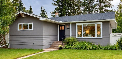 Photo of 5327 17 Avenue SW, Calgary, AB T3E 0E8 (MLS # A2348749)
