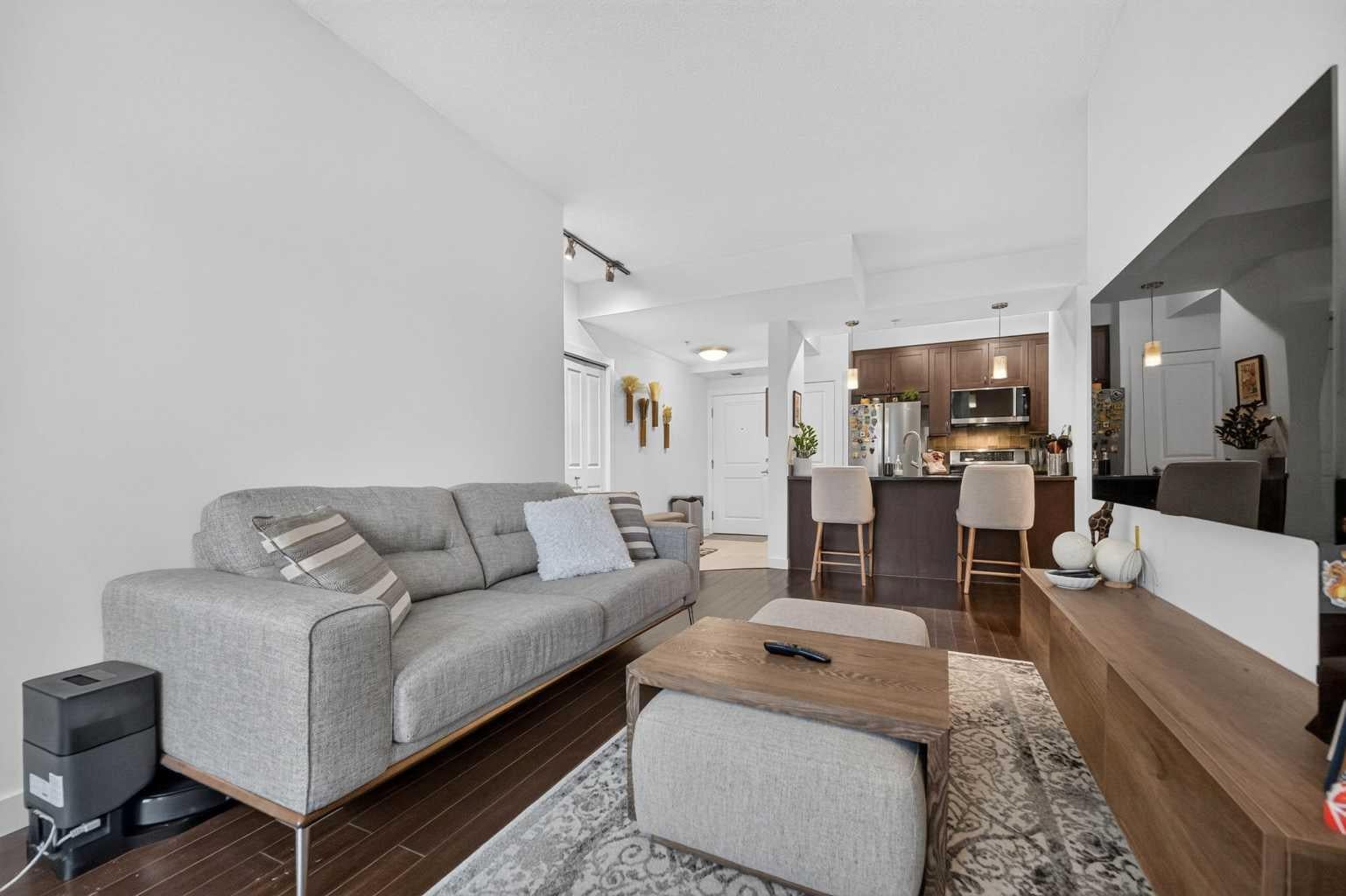 108 25 Avenue SW 402