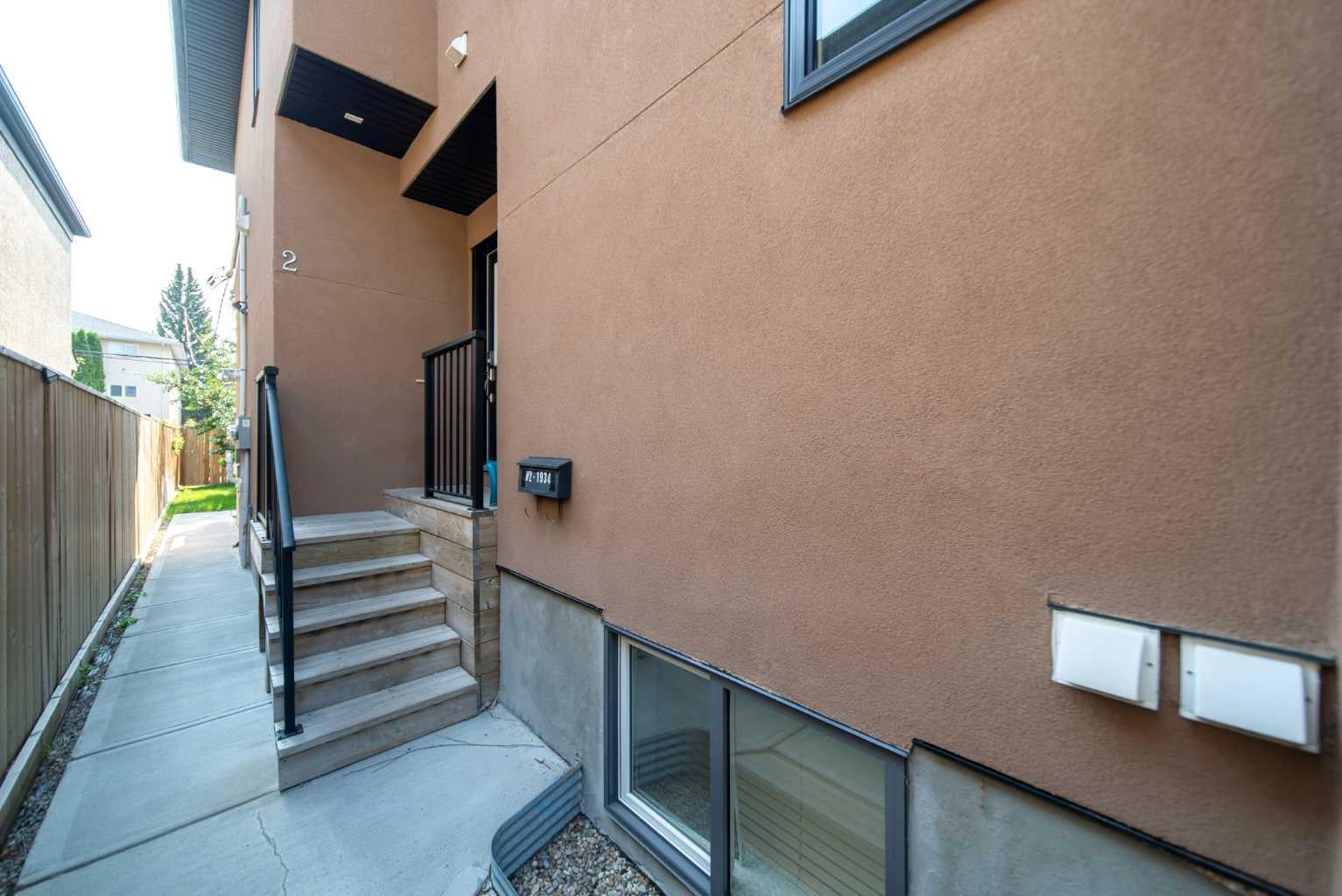 1934 26 Street SW 2
