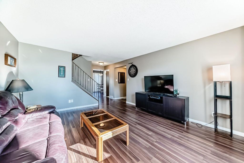 Photo of 144 Silvergrove Road NW, Calgary, AB T3B 4K1 (MLS # A2287531)