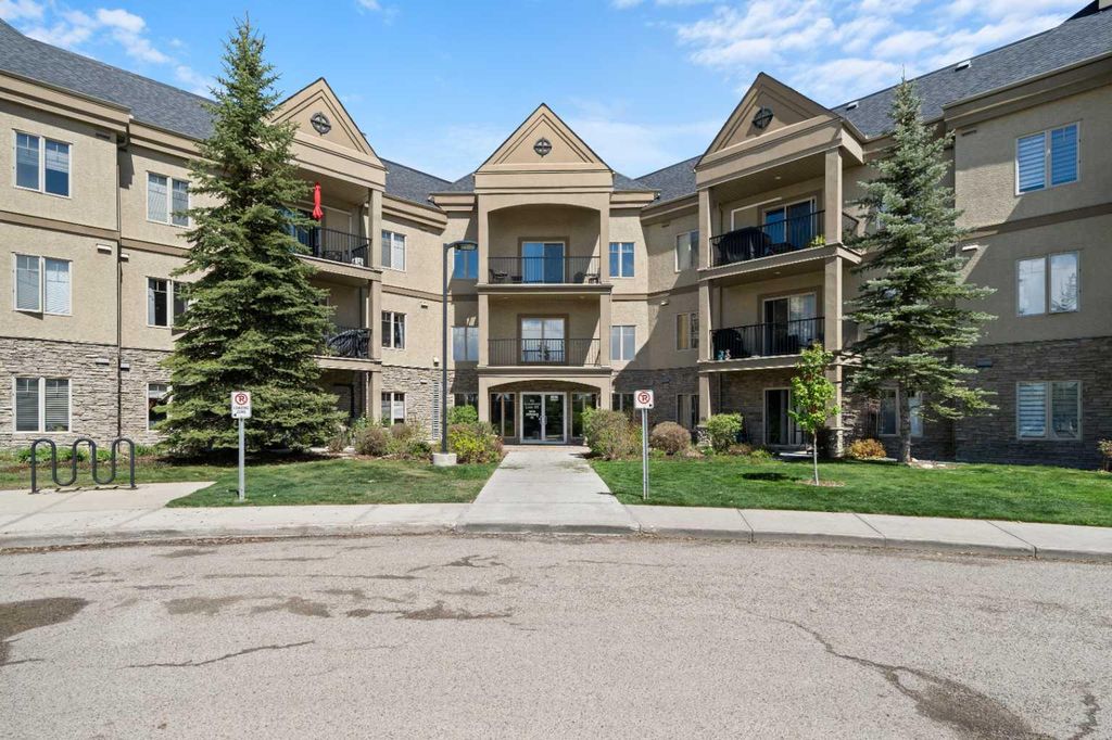 Photo of 52 Cranfield Link SE #111, Calgary, AB T3M 0N9 (MLS # A2311326)