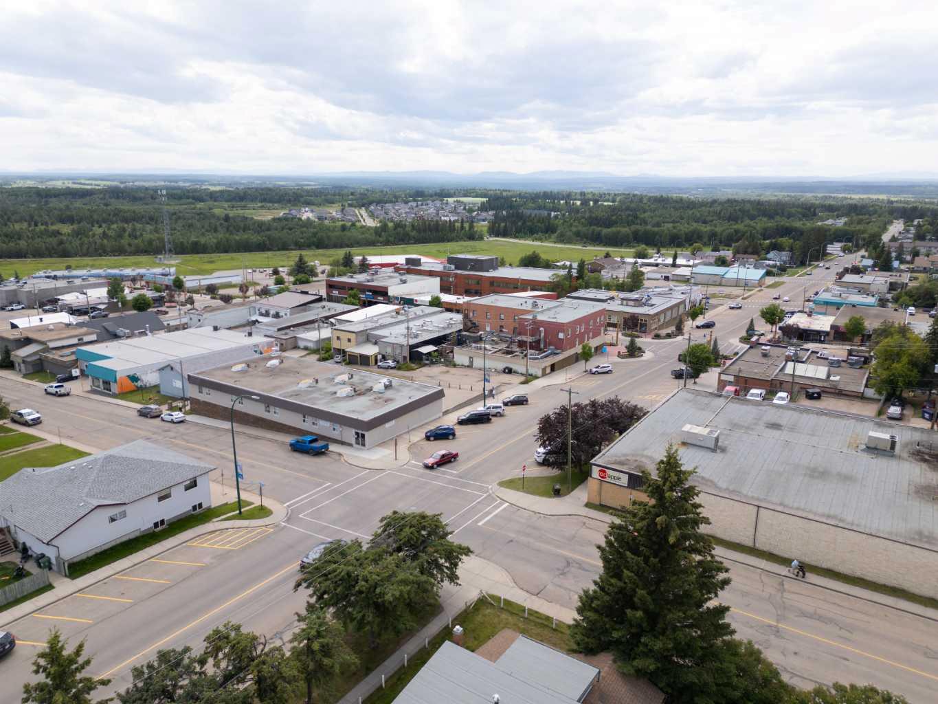 4940 49 Street 1-19 (no 3 or 13)