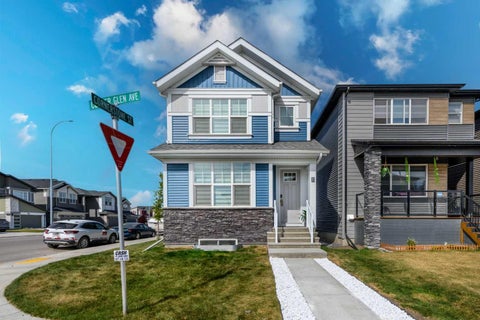 Photo of 8 CORNER GLEN Avenue NE, Calgary, AB T3N 2L6 (MLS # A2342353)