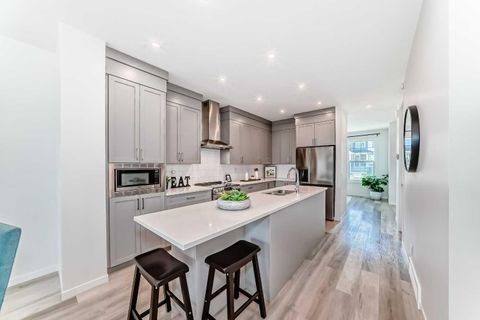 Photo of 238 Aquila Drive NW, Calgary, AB T3R 1Y6 (MLS # A2315551)