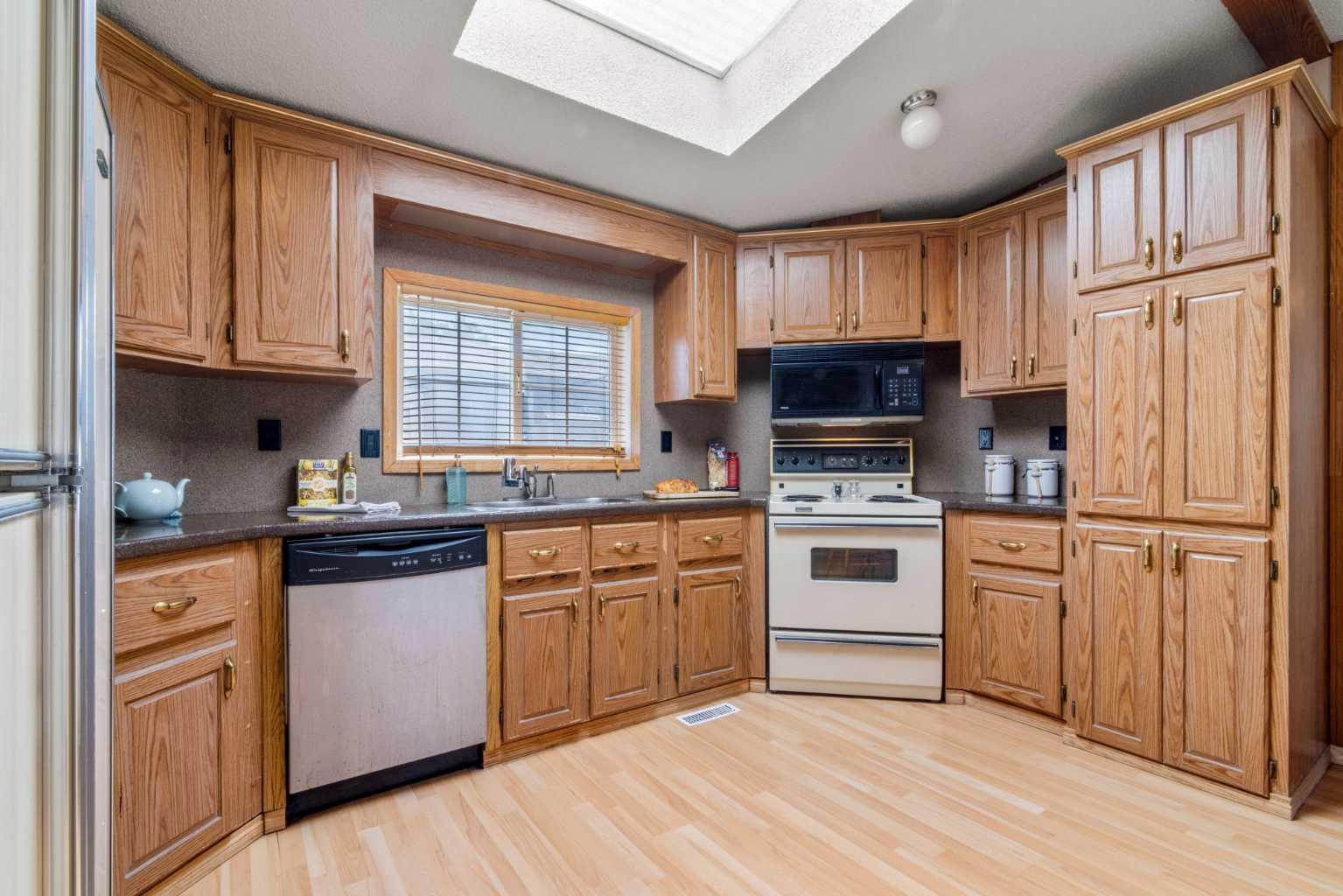 254 Erin Woods Circle SE