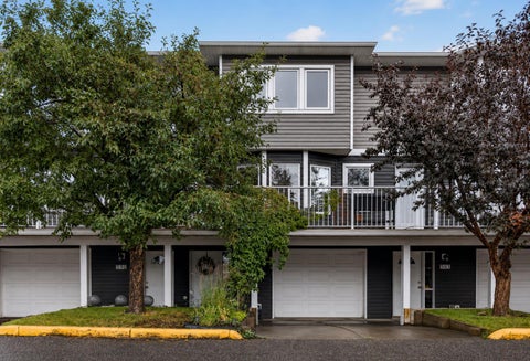 Photo of 592 Regal Park NE, Calgary, AB T2E 0S6 (MLS # A2336896)