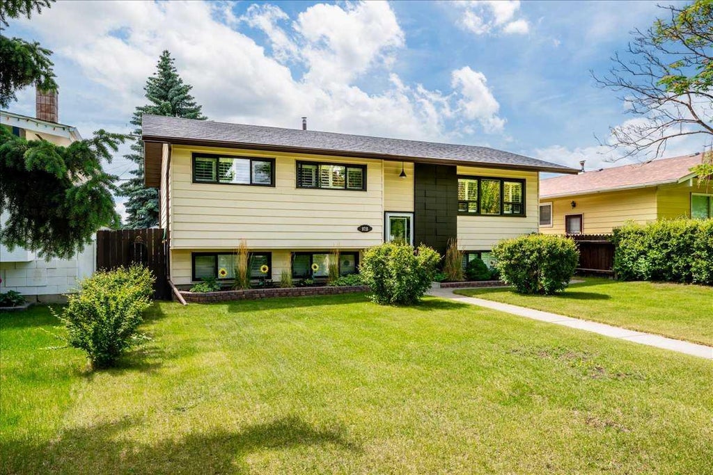 Photo of 9715 Fairmount Drive SE, Calgary, AB T2J 0R9 (MLS # A2323211)