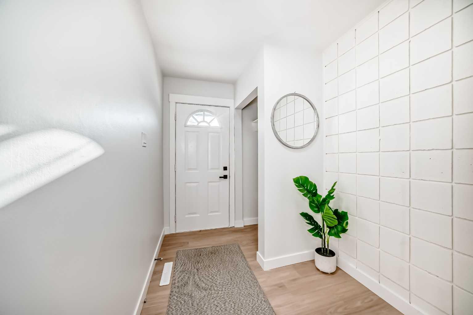 2211 19 Street NE 146