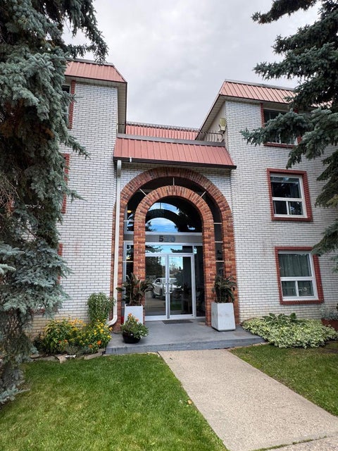 Photo of 520 Cedar Crescent SW #202, Calgary, AB T3C 2Y8 (MLS # A2350139)