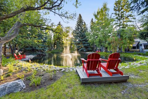 Photo of 4037 42 Street NW #240, Calgary, AB T3A 2M9 (MLS # A2319618)