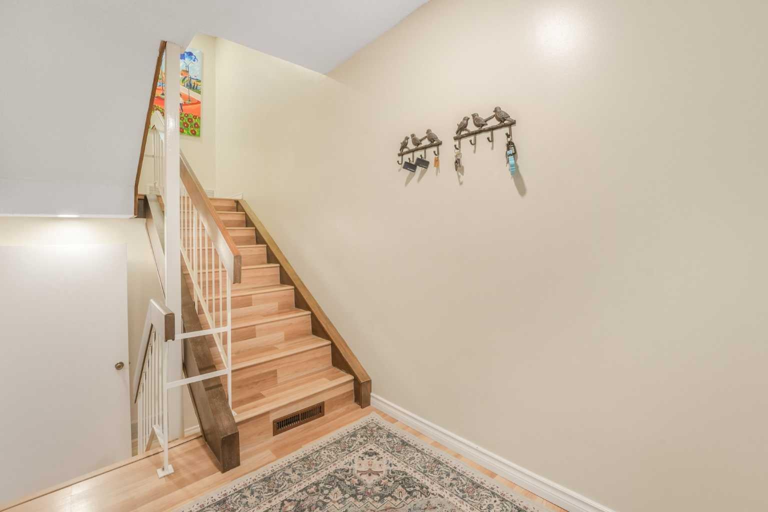 70 Brae Glen Lane SW