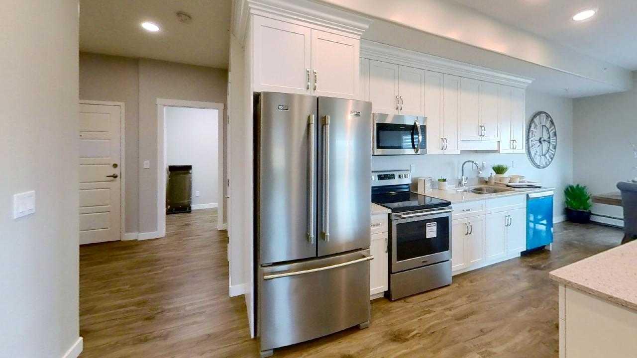 499 Meadow Lake Court E 201