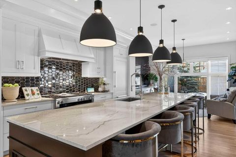 4215 16A Street SW Calgary AB T2T 4L3