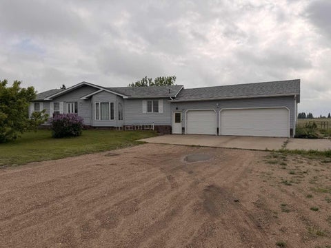 Photo of Combs Drive #18, Rural Wainwright No. 61, M.D. of, AB T9W 1A6 (MLS # A2348184)