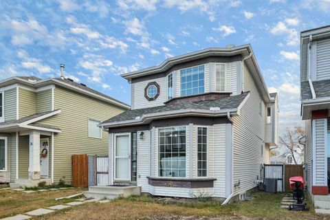 Photo of 30 River Rock Way SE, Calgary, AB T2C 4G9 (MLS # A2267271)
