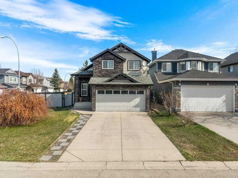 Photo of 195 Somerglen Common SW, Calgary, AB T2Y 4E8 (MLS # A2304819)