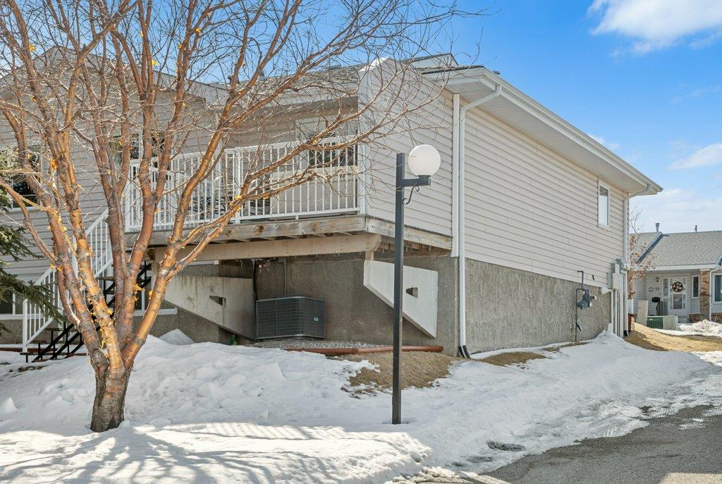 52 Macewan Park Heights NW