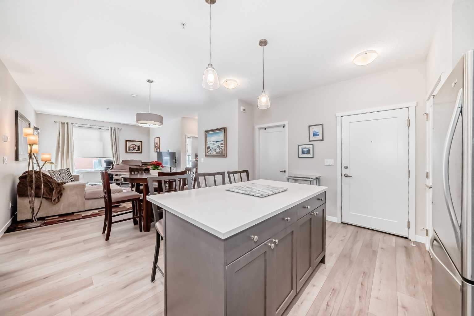 30 Shawnee Common SW 402