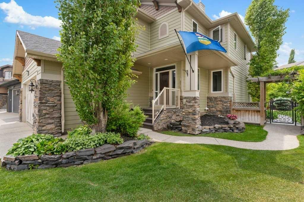 84 Panatella Manor NW