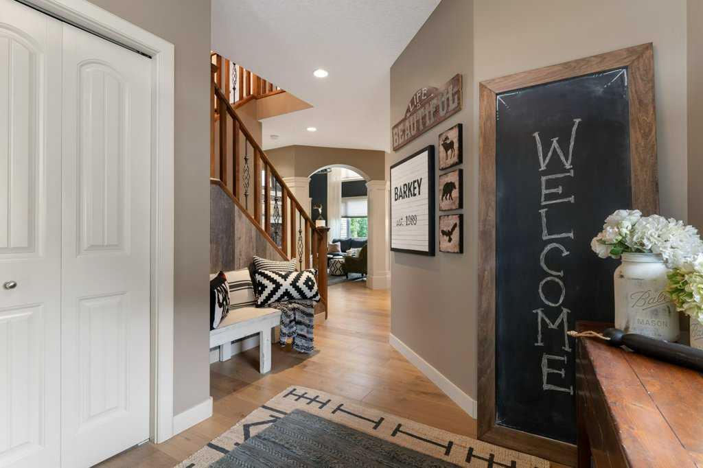 84 Panatella Manor NW
