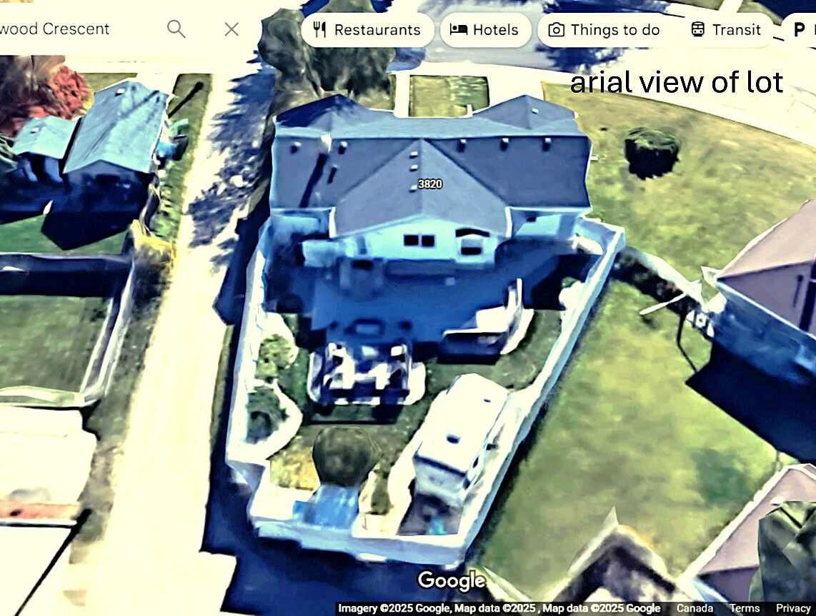 3828 Eastwood Crescent