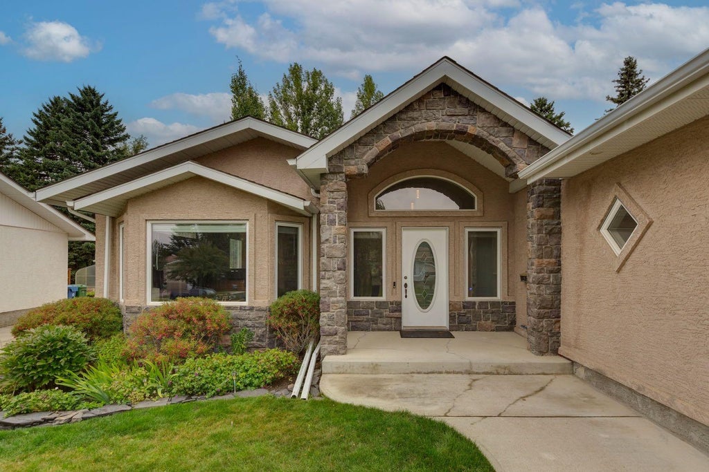 Photo of 5815 Dalhousie Drive NW, Calgary, AB T3A 1T2 (MLS # A2342059)