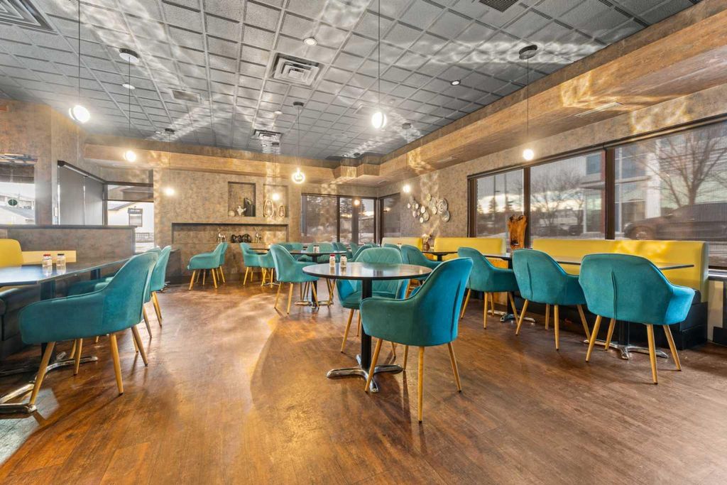 Photo of 3220 17 Avenue SW, Calgary, AB T3E 0B4 (MLS # A2280739)