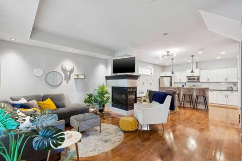 Photo of 528 34 Street NW #1, Calgary, AB T2N 2X7 (MLS # A2313525)