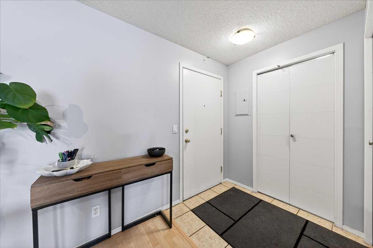 2000 Citadel Meadow Point NW 206