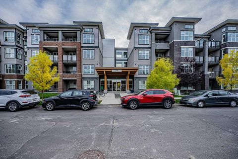 95 Burma Star Road SW 3217 Calgary AB T3E 8A9