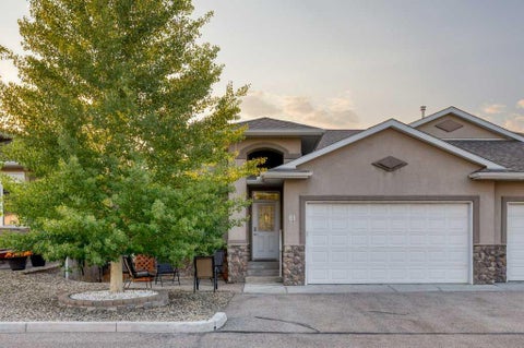 Photo of 61 River Heights View, Cochrane, AB T4C 0E6 (MLS # A2332100)