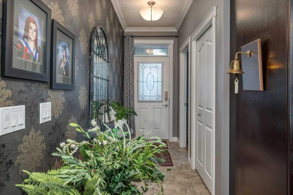 61 River Heights View