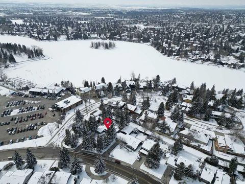Property photo of 727 Lake Bonavista Drive Se, Calgary, AB T2j 0m8