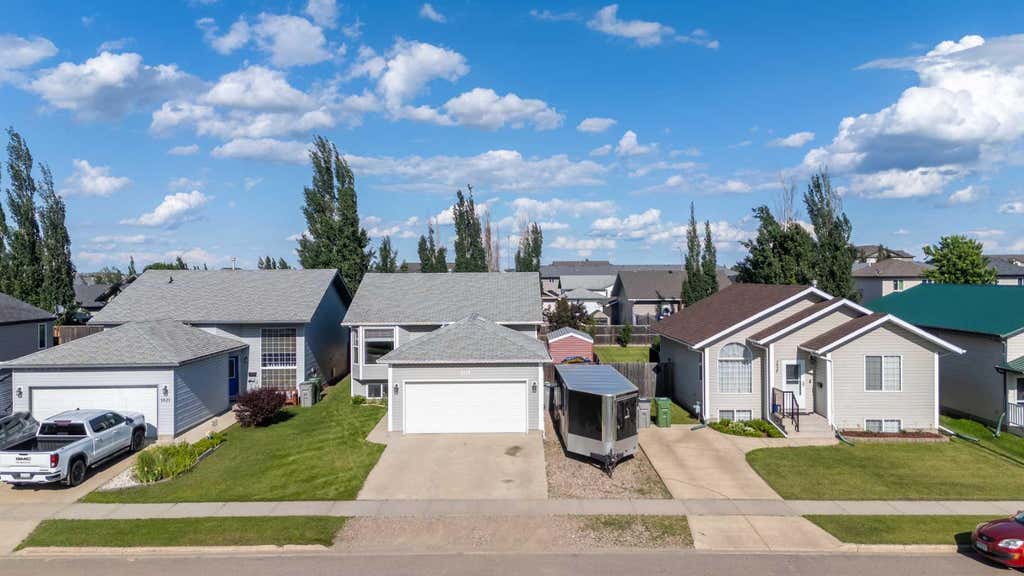 Photo of 1519 49 Avenue, Lloydminster, SK S9V 2E7 (MLS # A2324660)