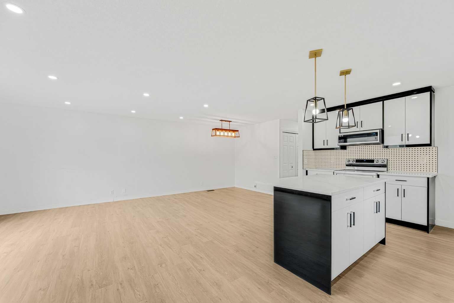 124 Castlebrook Road NE