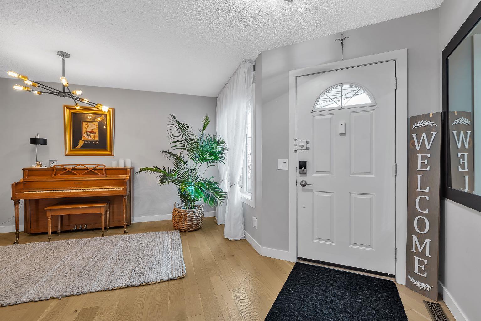 419 Rocky Ridge Bay NW