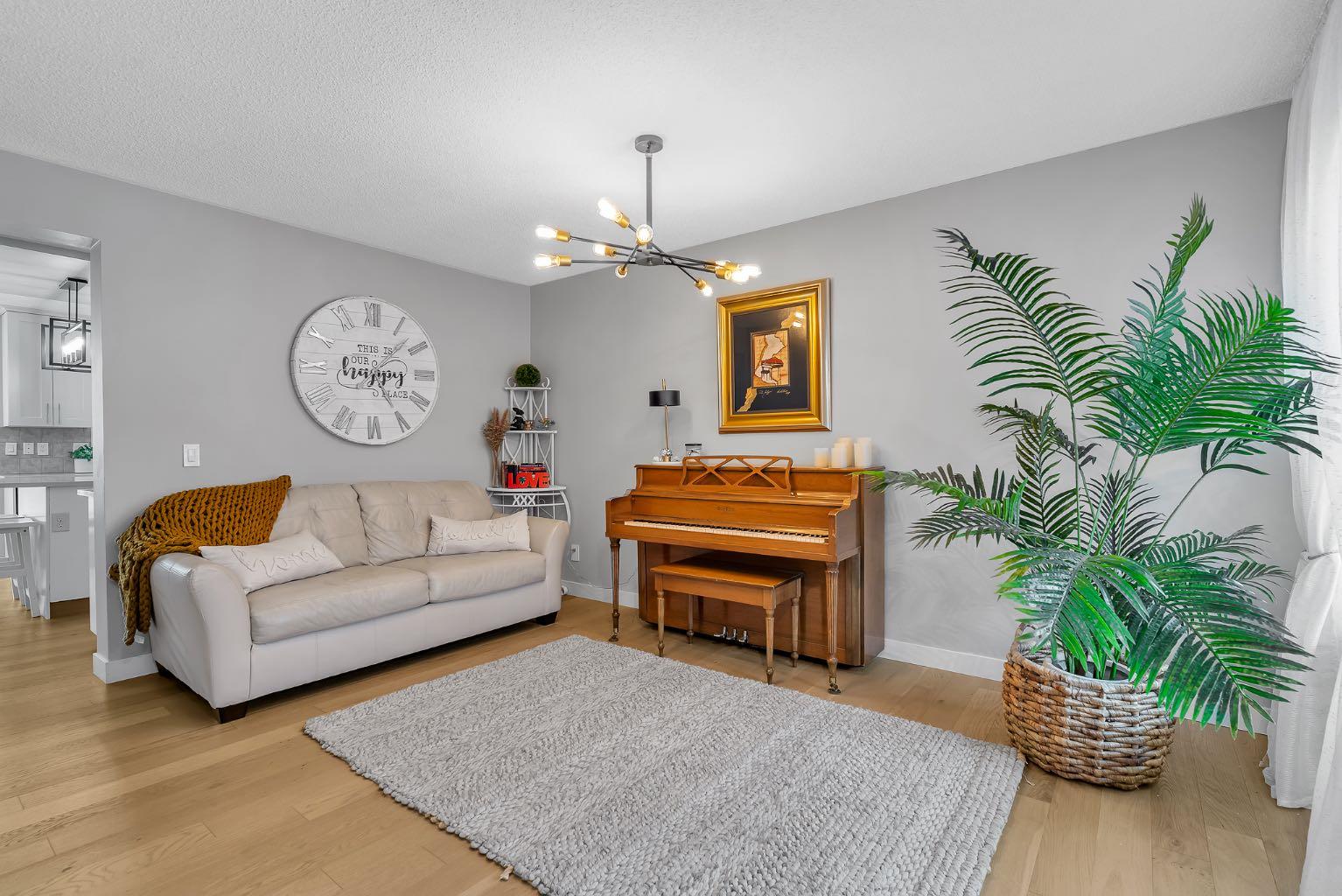 419 Rocky Ridge Bay NW